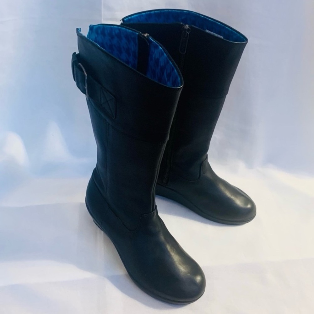 Crocs Aleigh Tall Boots View 3
